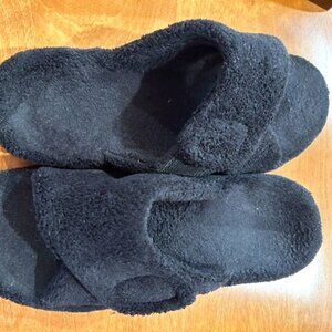Vionic Relax II slippers
